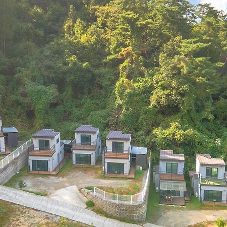 Hongcheon Stone Brown Pension Exterior foto