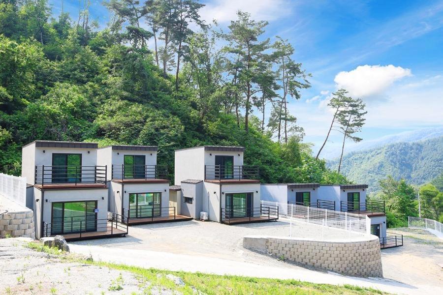 Hongcheon Stone Brown Pension Exterior foto