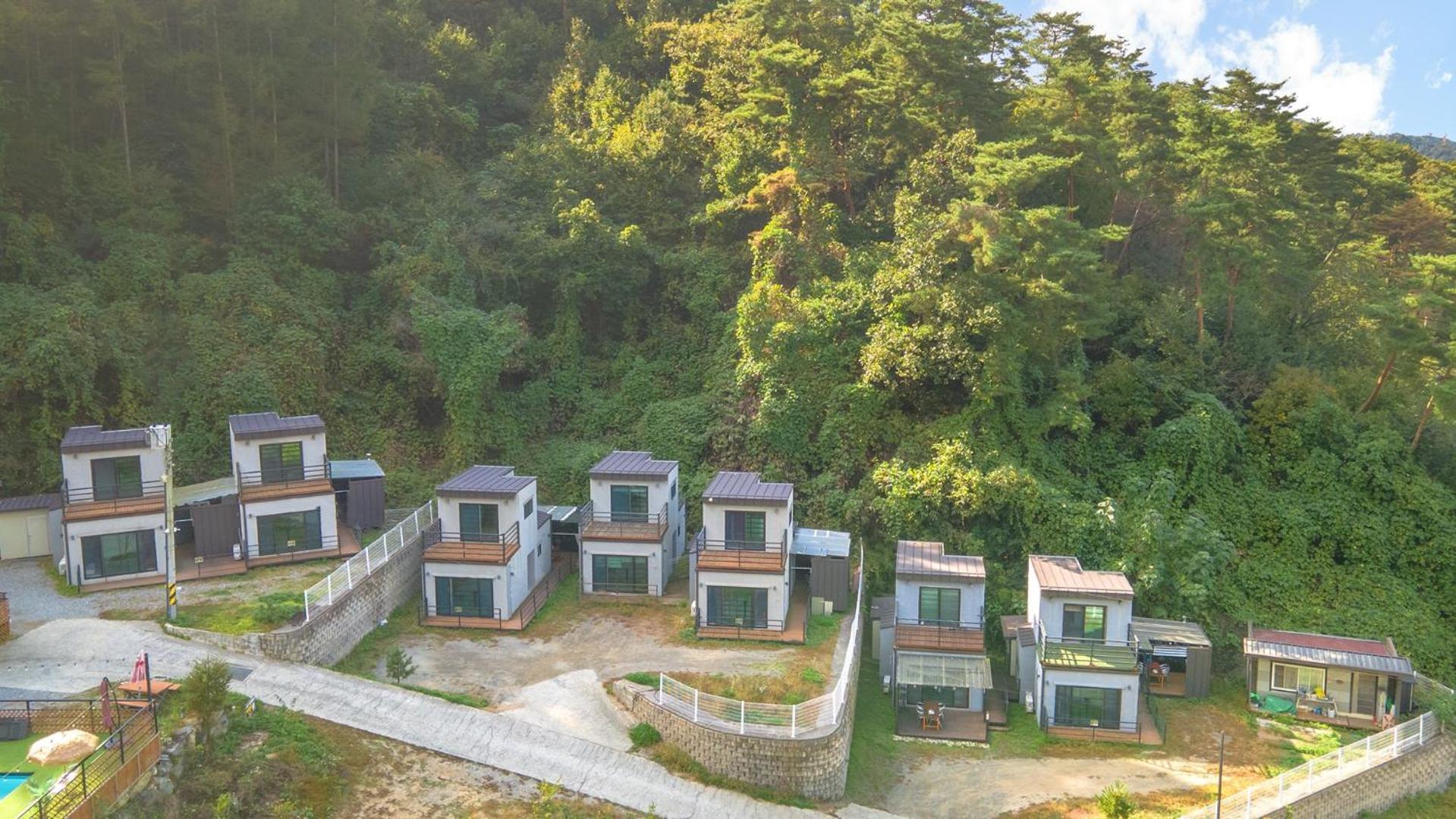 Hongcheon Stone Brown Pension Exterior foto